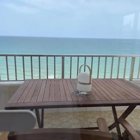 Triton Apartment *